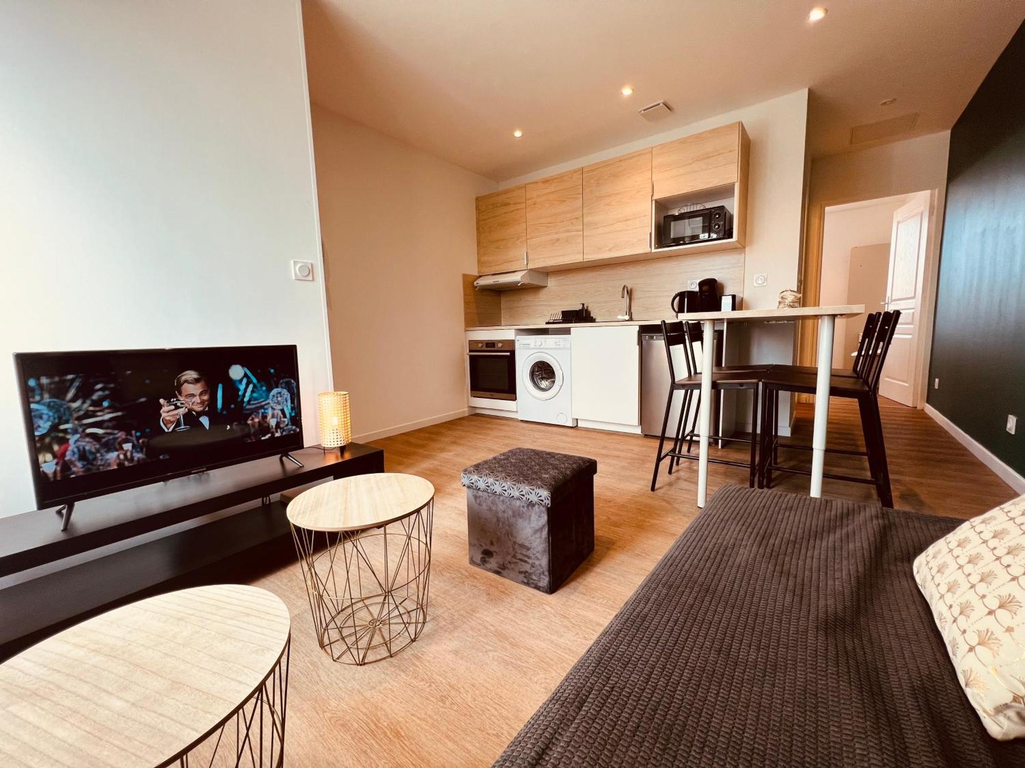 Le Gatsby - Home Homy Montluçon Екстериор снимка